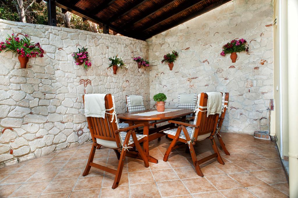 Villa Pefkohori Bagian luar foto